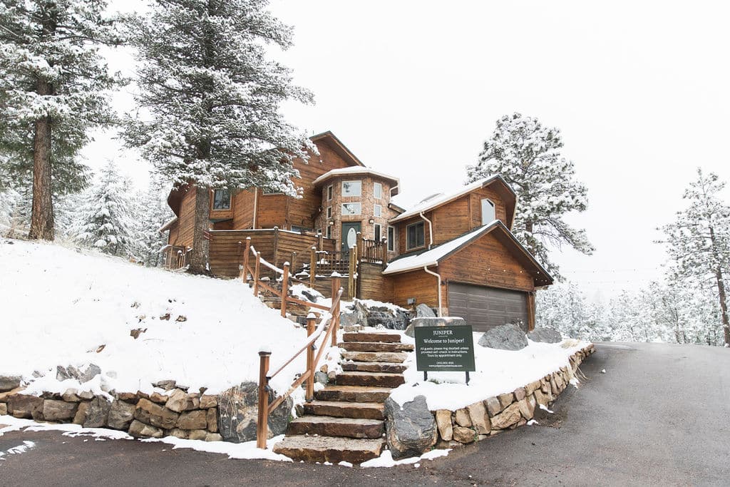Juniper Lodge & Treehouses in the snowy winter