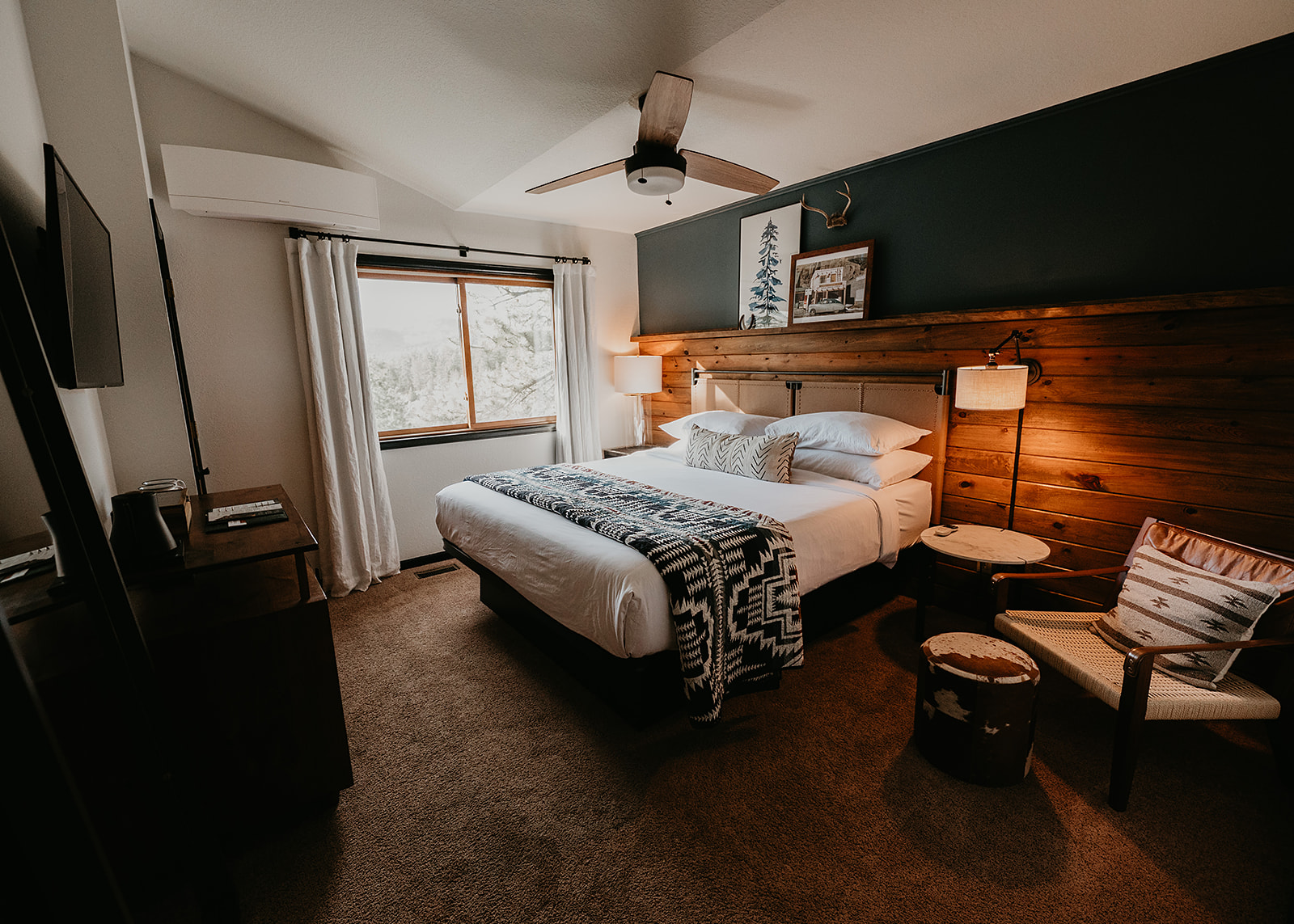 Spruce Room Juniper Lodge Treehouses